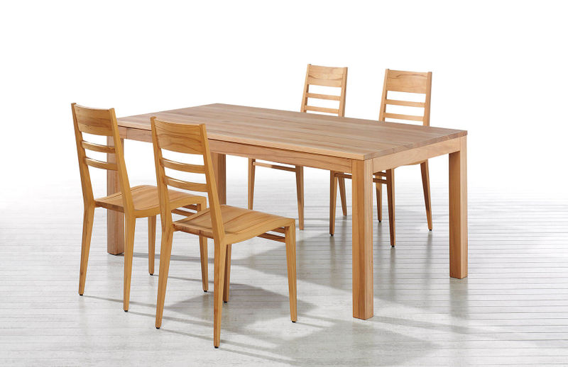 Tisch Alto aus Massivholz