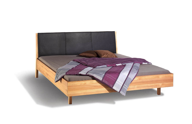 Bett Prado aus Massivholz