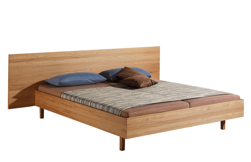 Bett Volante aus Massivholz